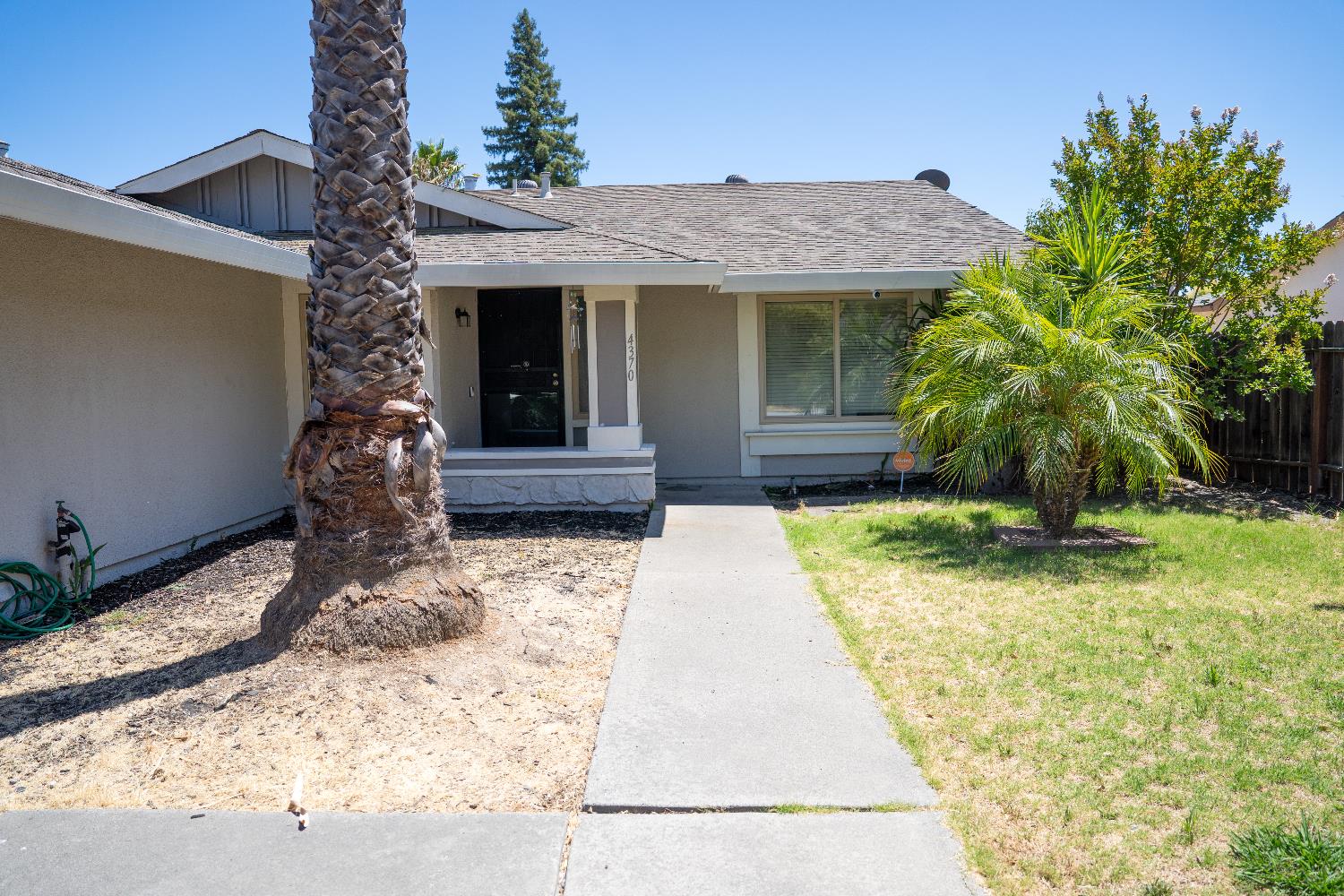 Detail Gallery Image 38 of 46 For 4370 Armadale Way, Sacramento,  CA 95823 - 3 Beds | 2 Baths