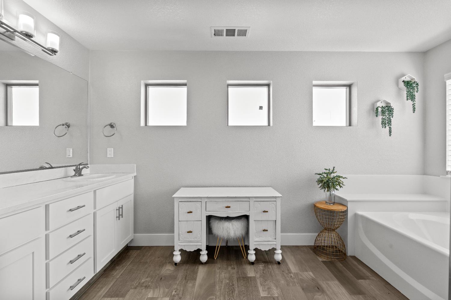 Detail Gallery Image 24 of 39 For 587 Bascule Dr, Oakdale,  CA 95361 - 4 Beds | 3 Baths