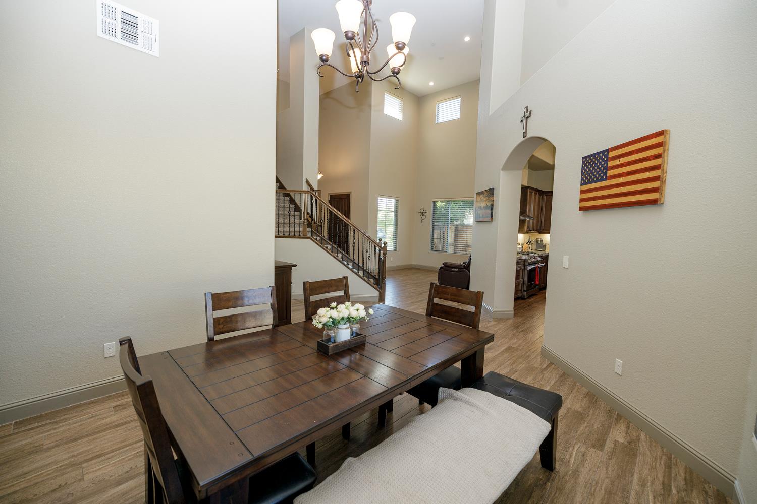 Detail Gallery Image 12 of 48 For 8725 Venetian Ter, Hilmar,  CA 95324 - 5 Beds | 3 Baths