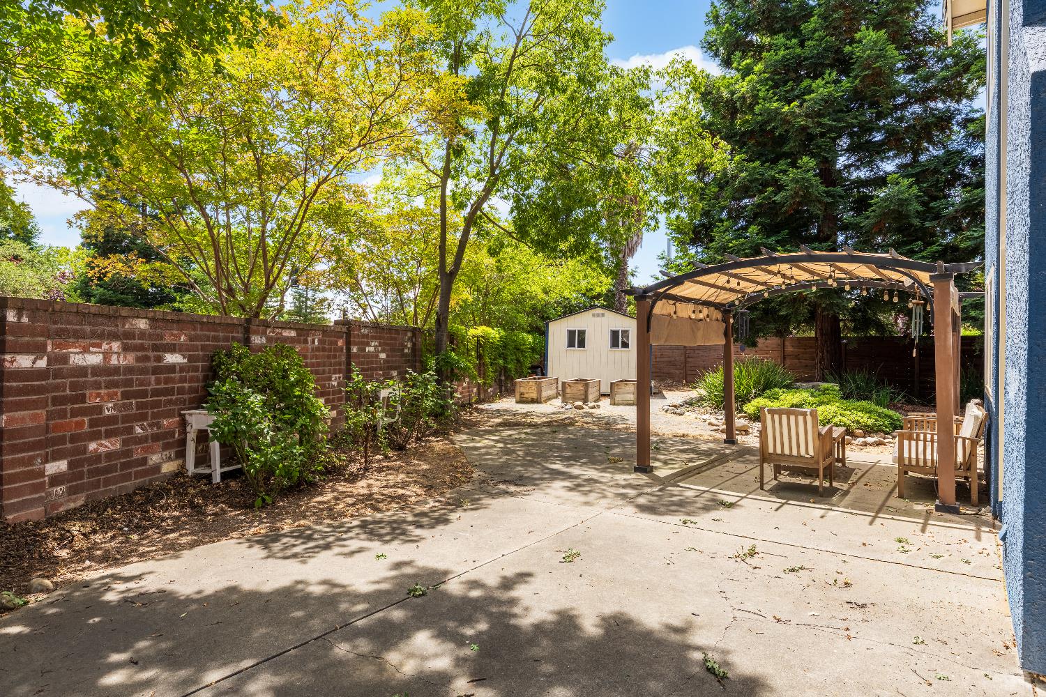 Detail Gallery Image 35 of 40 For 8932 Gemwood Way, Elk Grove,  CA 95758 - 3 Beds | 2/1 Baths
