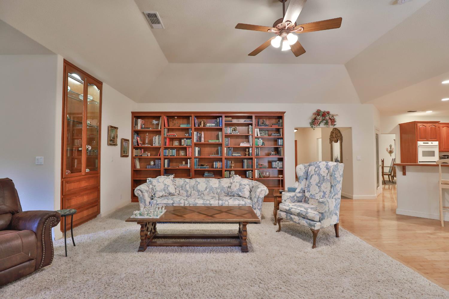 Detail Gallery Image 16 of 38 For 4351 Puerta Del Sol, Camino,  CA 95709 - 3 Beds | 2/1 Baths