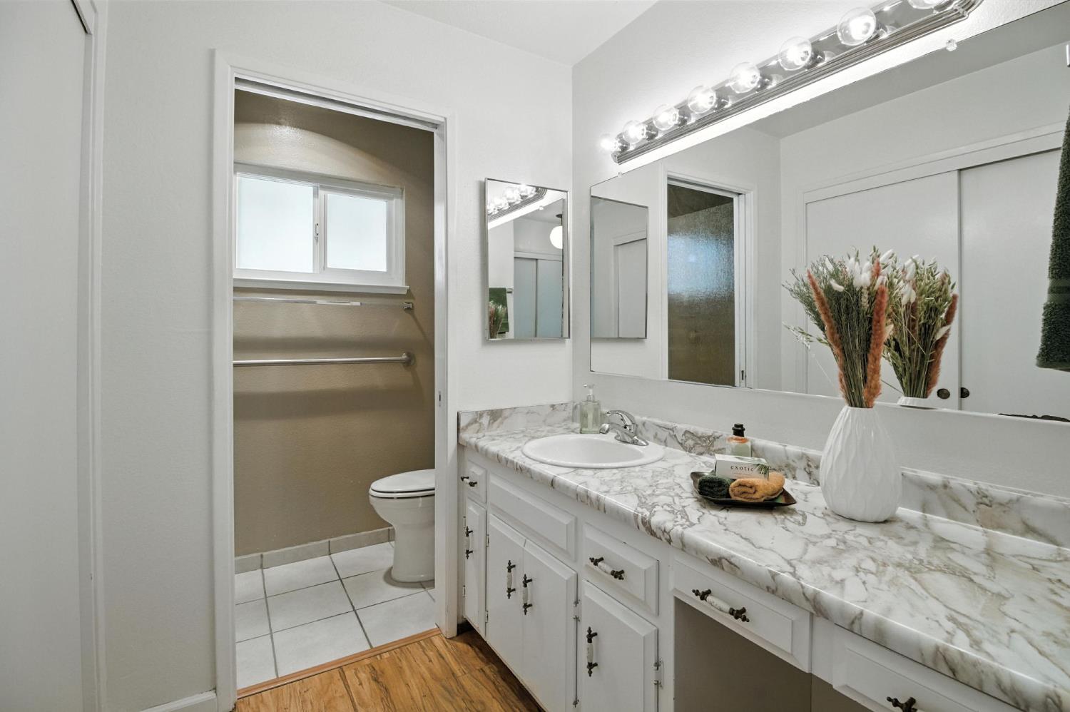 Detail Gallery Image 7 of 26 For 3400 Santos Ct, Turlock,  CA 95382 - 4 Beds | 2 Baths