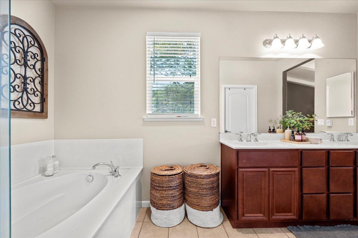 Detail Gallery Image 15 of 28 For 1709 Fontana Ranch Rd, Hughson,  CA 95326 - 3 Beds | 2 Baths