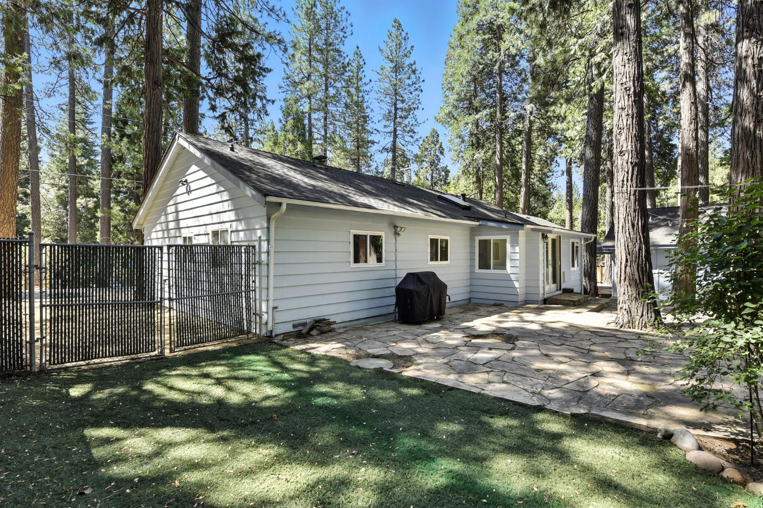 Detail Gallery Image 5 of 45 For 6143 Dolly Varden Ln, Pollock Pines,  CA 95726 - 3 Beds | 2/1 Baths
