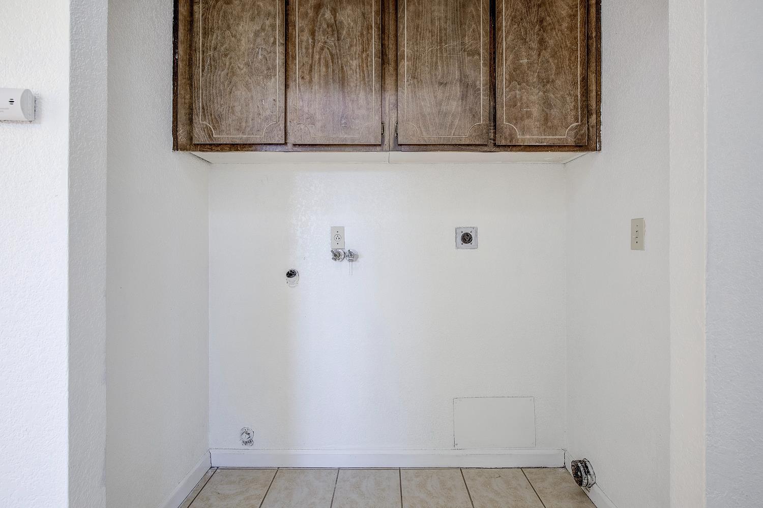 Detail Gallery Image 11 of 26 For 8916 Fox Creek Dr, Stockton,  CA 95210 - 3 Beds | 2 Baths