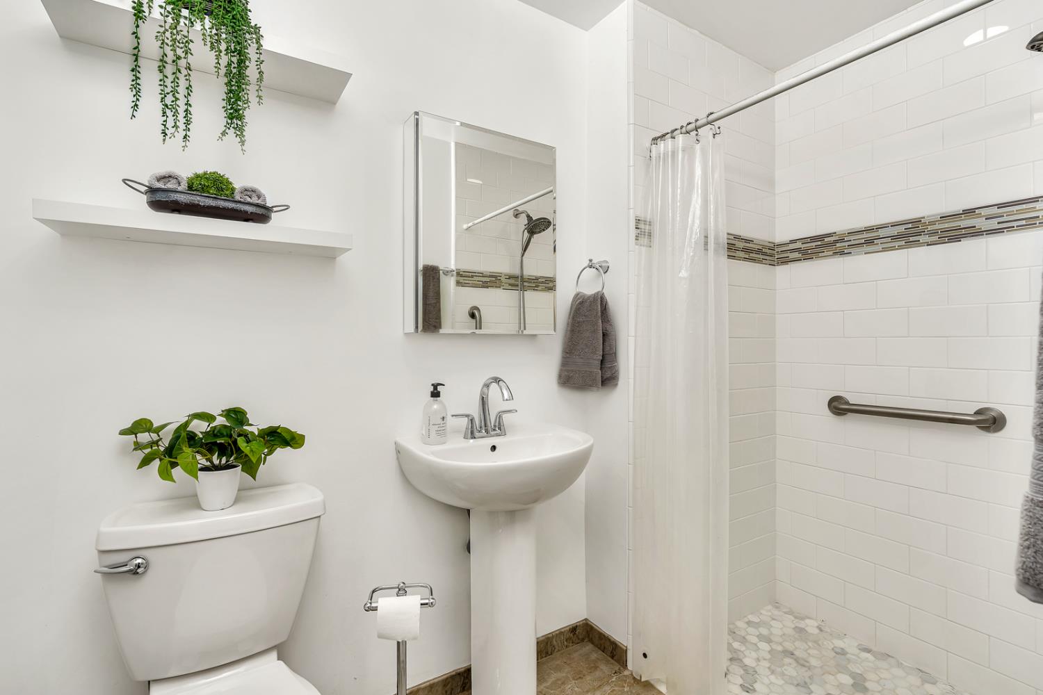 Detail Gallery Image 20 of 51 For 1586 Underwood Ave, Atwater,  CA 95301 - 3 Beds | 2 Baths