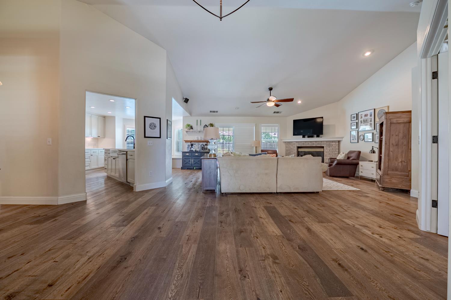Detail Gallery Image 7 of 58 For 770 Warbler Ct, Merced,  CA 95340 - 4 Beds | 2 Baths