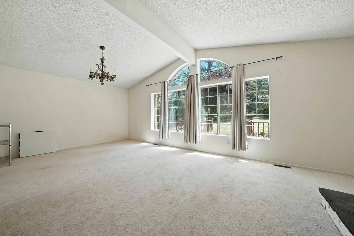 Detail Gallery Image 3 of 80 For 16000 Sutter Creek Rd, Sutter Creek,  CA 95685 - 3 Beds | 2 Baths