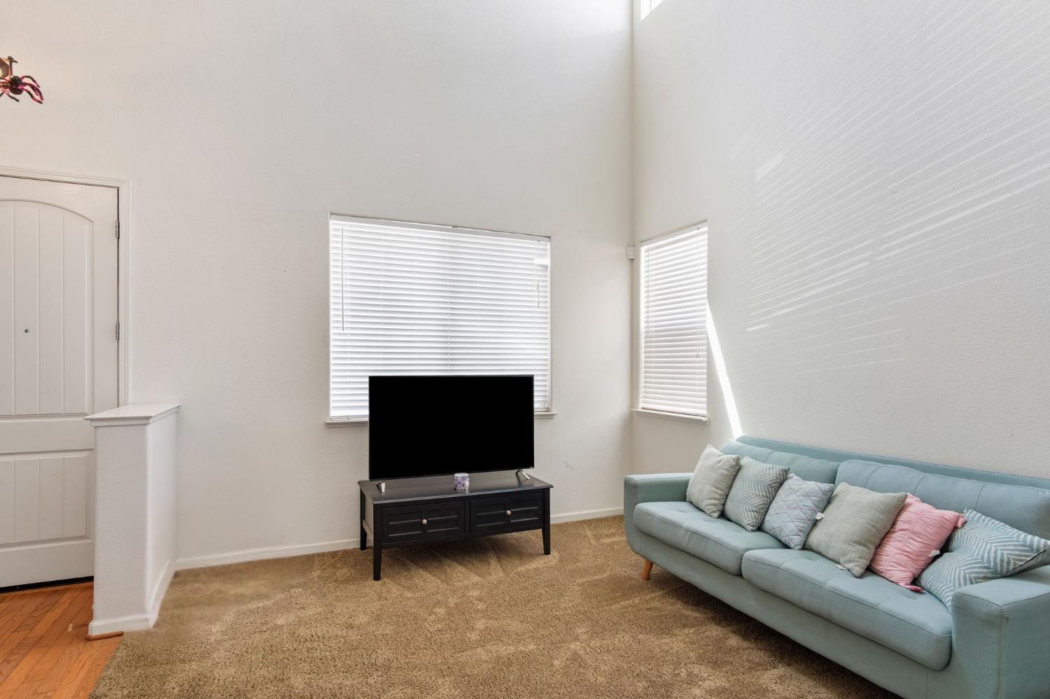 Detail Gallery Image 7 of 29 For 553 Stetson Dr, Oakdale,  CA 95361 - 5 Beds | 3 Baths