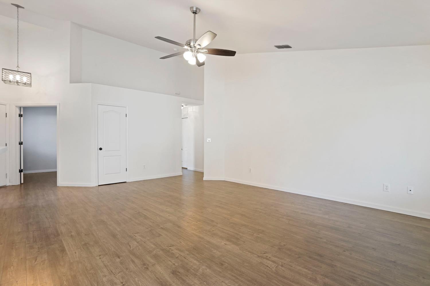 Detail Gallery Image 16 of 30 For 808 Marsh Creek Dr, Sacramento,  CA 95838 - 3 Beds | 2 Baths