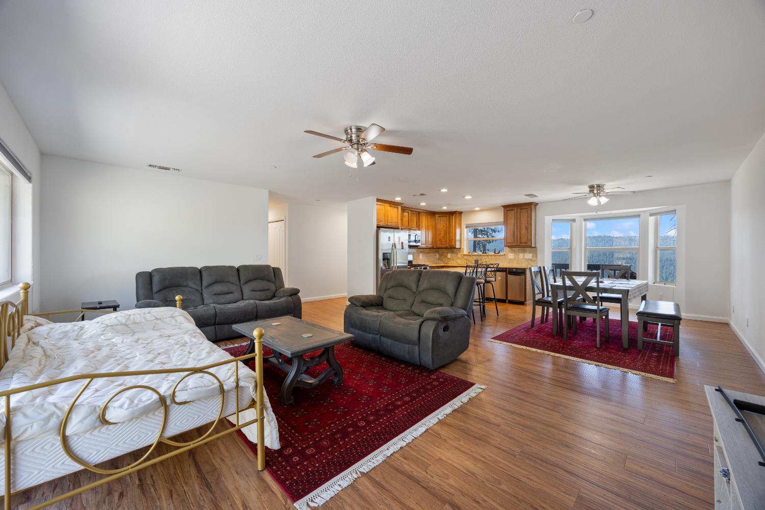Detail Gallery Image 7 of 37 For 8009 Spring Valley Rd, Pollock Pines,  CA 95726 - 3 Beds | 2 Baths