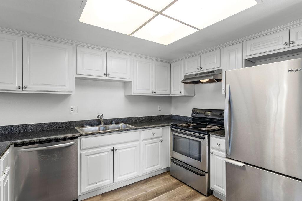 Detail Gallery Image 8 of 33 For 1216 W Roseburg Ave a,  Modesto,  CA 95350 - 3 Beds | 2/1 Baths