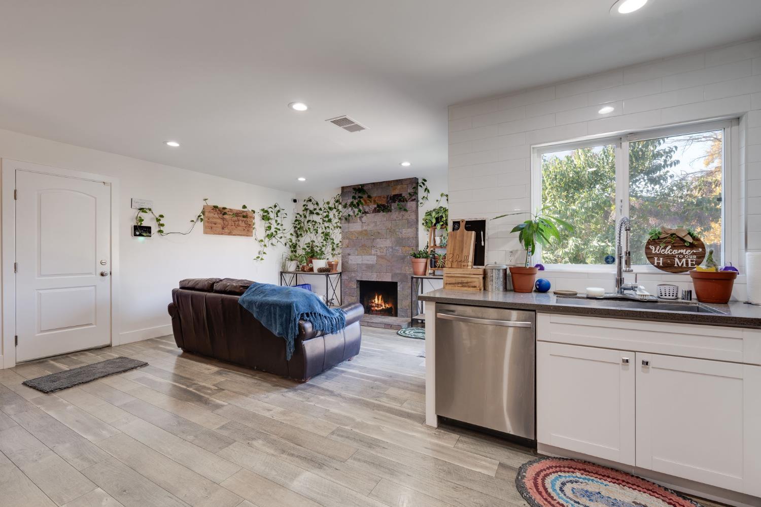 Detail Gallery Image 9 of 28 For 173 Bell Ave, Sacramento,  CA 95838 - 3 Beds | 2 Baths