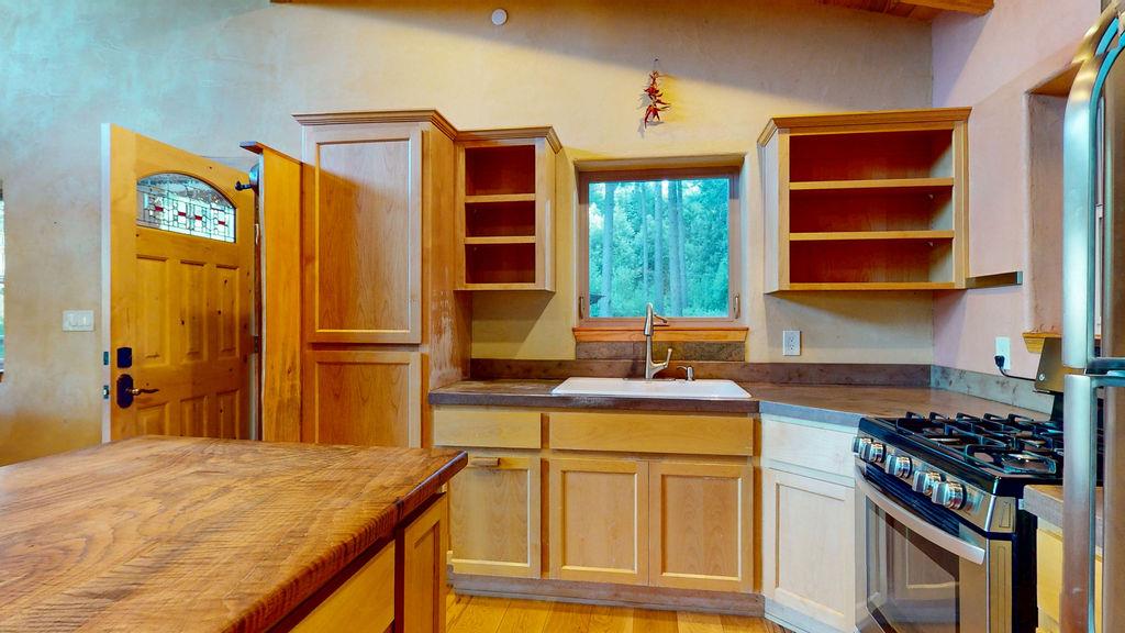 Detail Gallery Image 7 of 76 For 14843 Youngs Hill Rd, Camptonville,  CA 95922 - 2 Beds | 1 Baths
