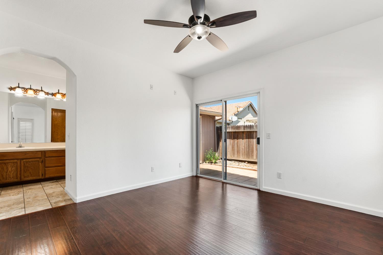 Detail Gallery Image 20 of 28 For 1929 Providence Way, Lodi,  CA 95242 - 4 Beds | 2 Baths