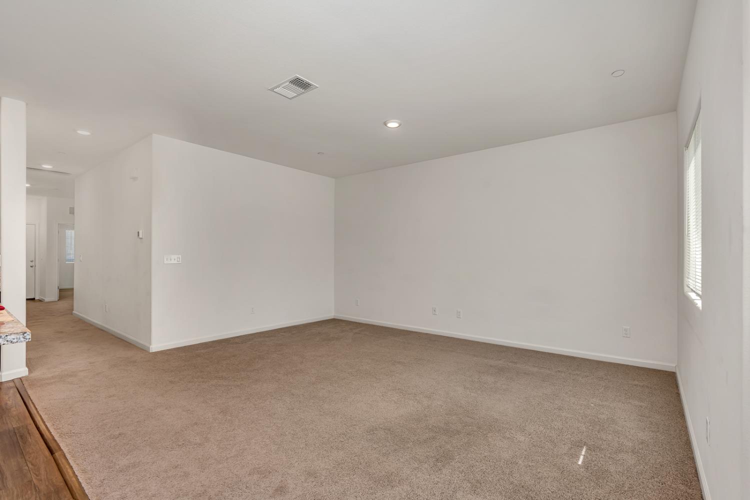 Detail Gallery Image 12 of 37 For 4218 Candle Ct, Merced,  CA 95348 - 4 Beds | 2 Baths
