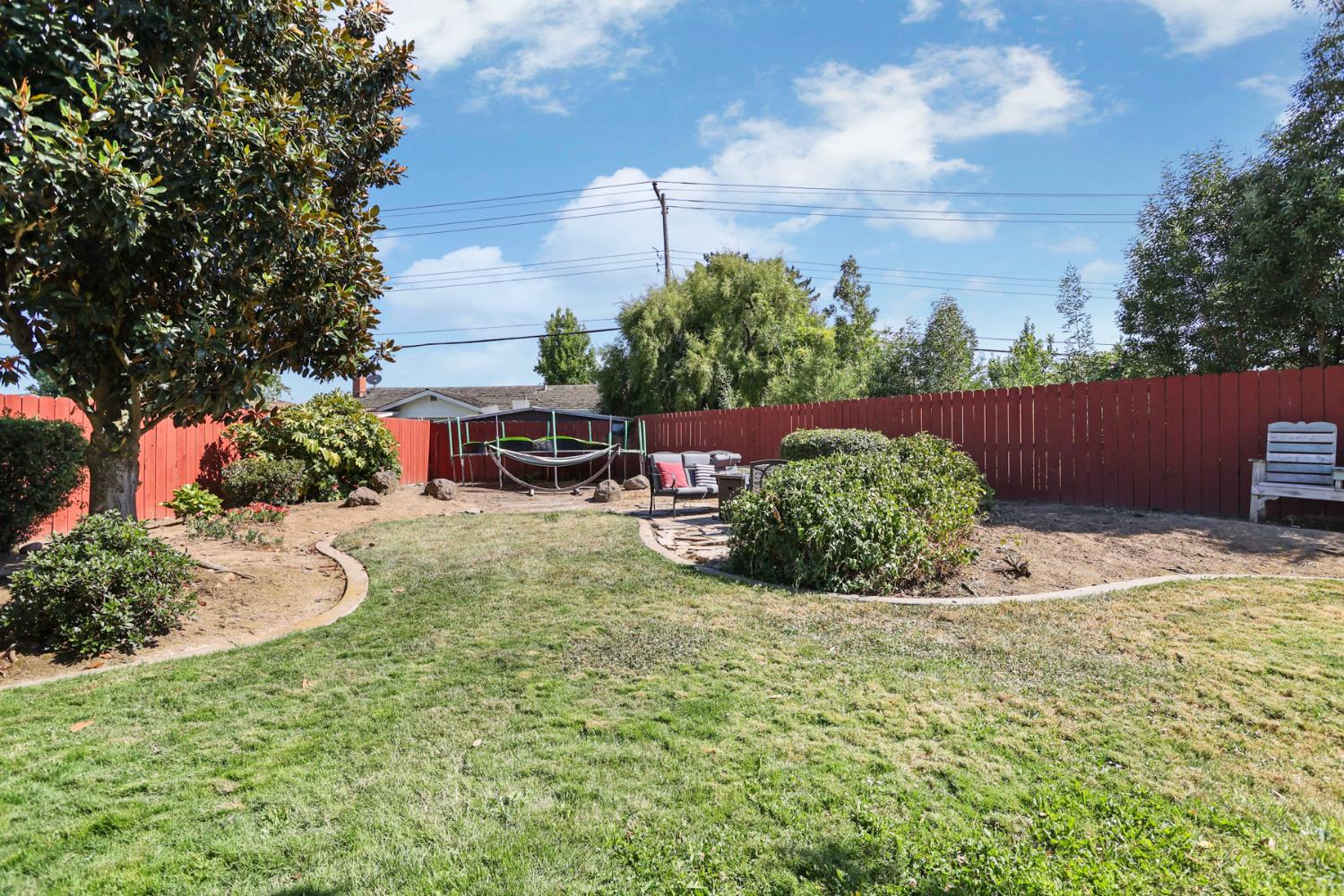 Detail Gallery Image 33 of 40 For 208 Palomar Dr, Lodi,  CA 95242 - 4 Beds | 3 Baths