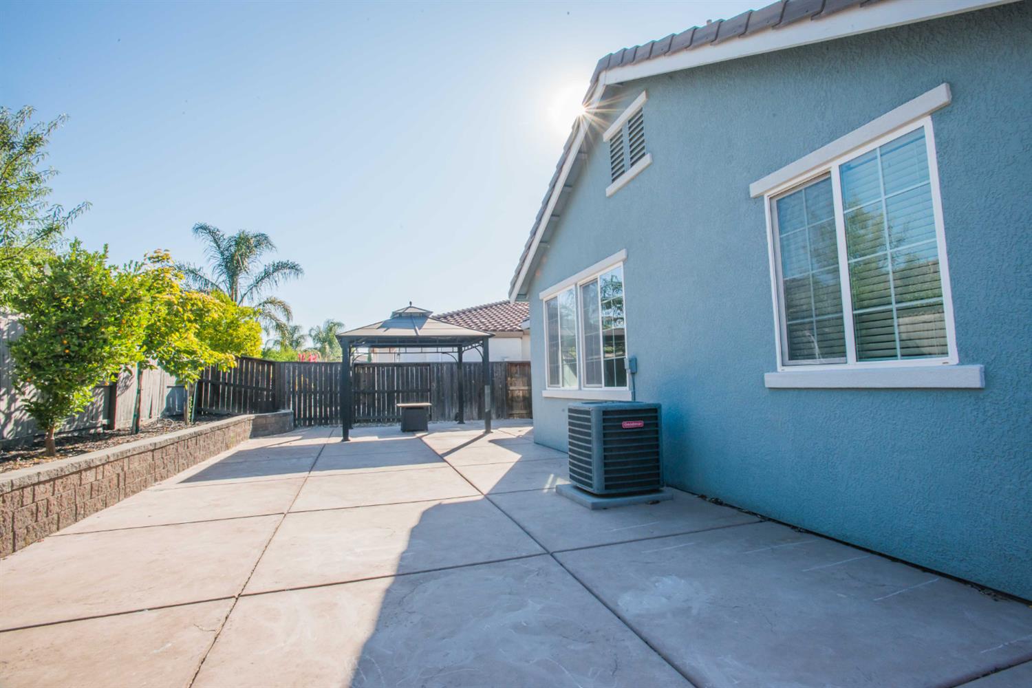 Detail Gallery Image 40 of 47 For 9916 Bluefin Way, Elk Grove,  CA 95757 - 4 Beds | 2 Baths