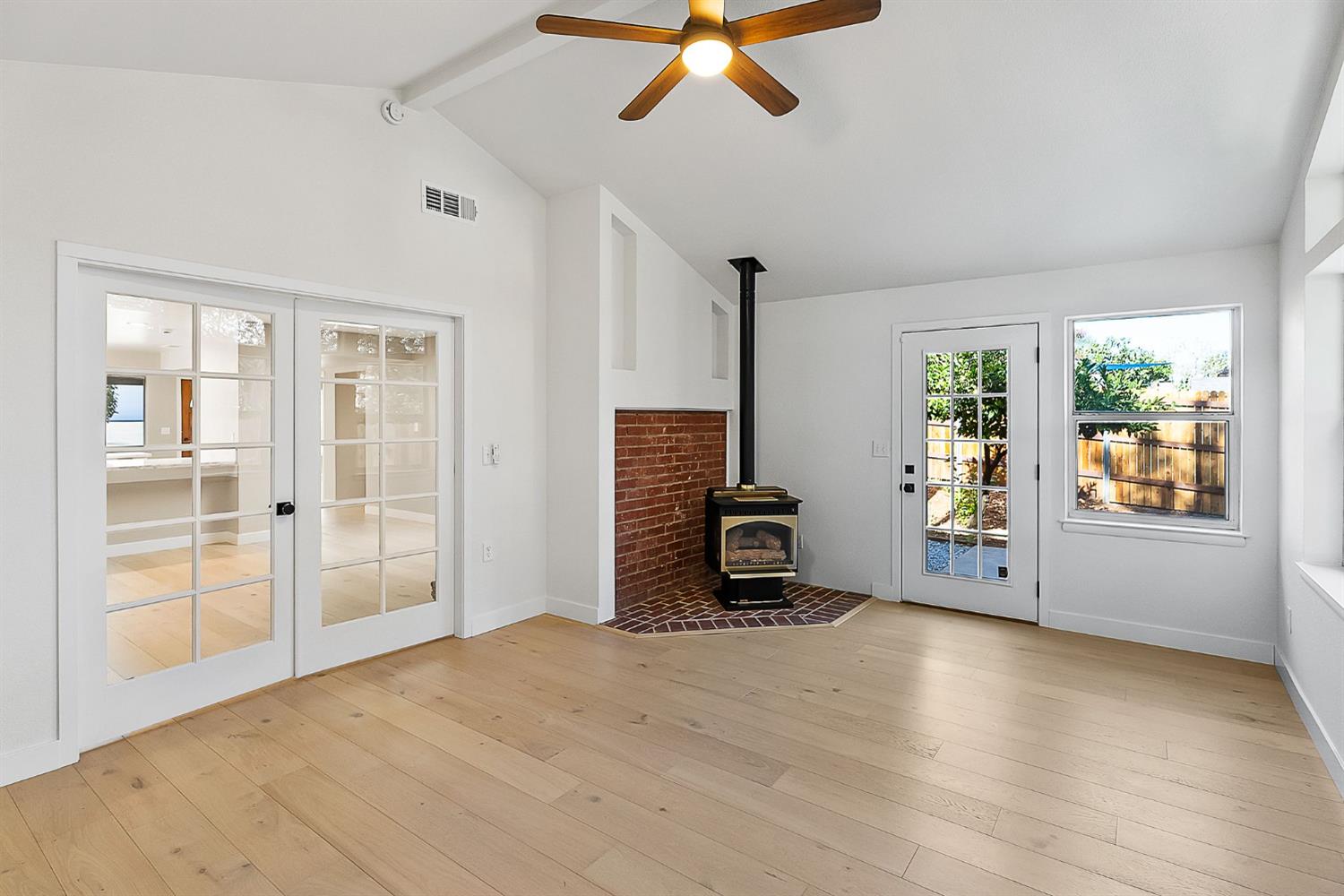 Detail Gallery Image 17 of 50 For 7548 Widgeon Way, Fair Oaks,  CA 95628 - 4 Beds | 2 Baths