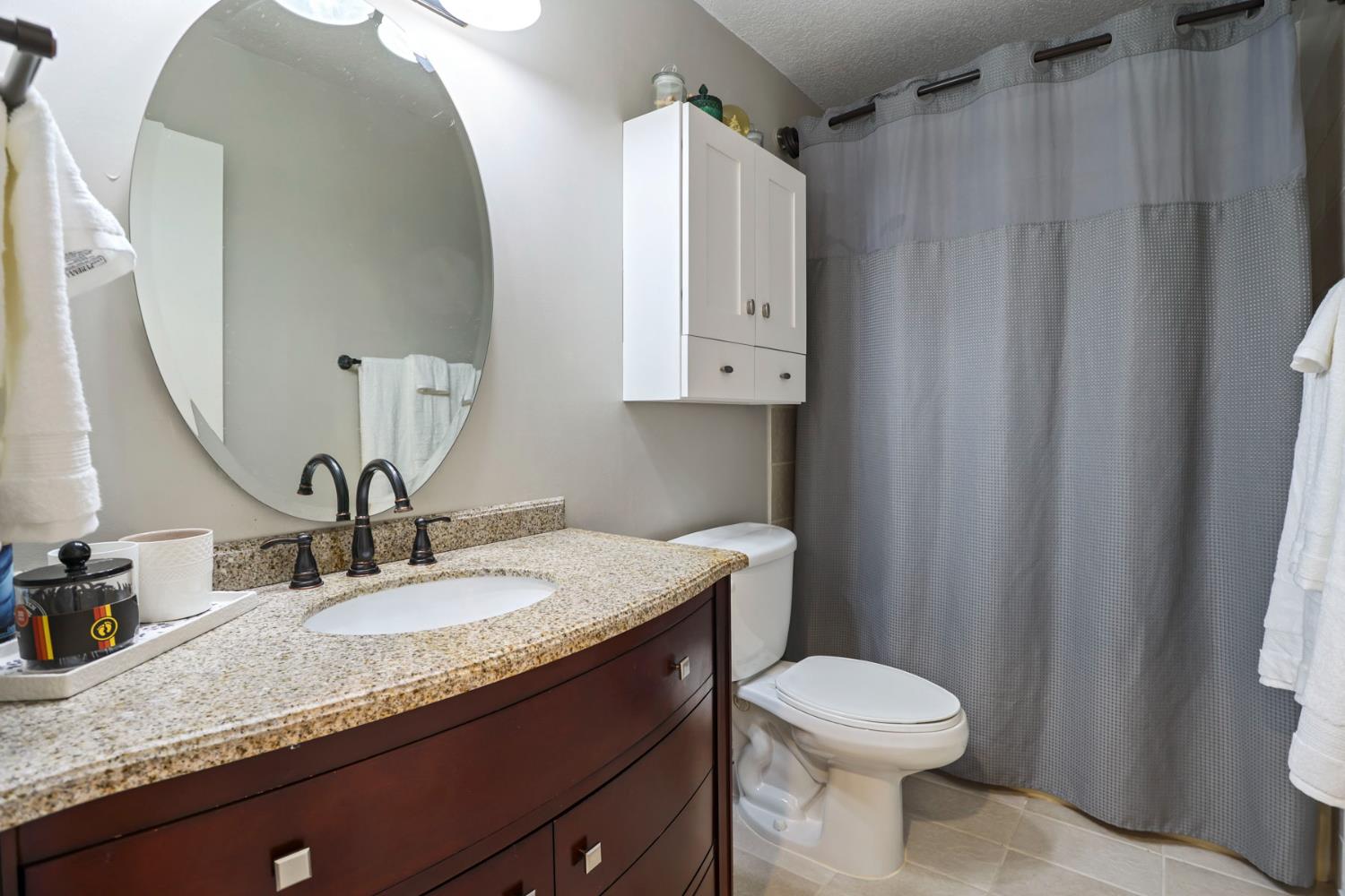 Detail Gallery Image 20 of 40 For 208 Palomar Dr, Lodi,  CA 95242 - 4 Beds | 3 Baths