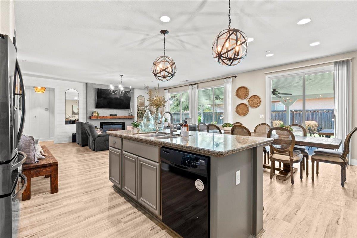 Detail Gallery Image 9 of 28 For 1709 Fontana Ranch Rd, Hughson,  CA 95326 - 3 Beds | 2 Baths