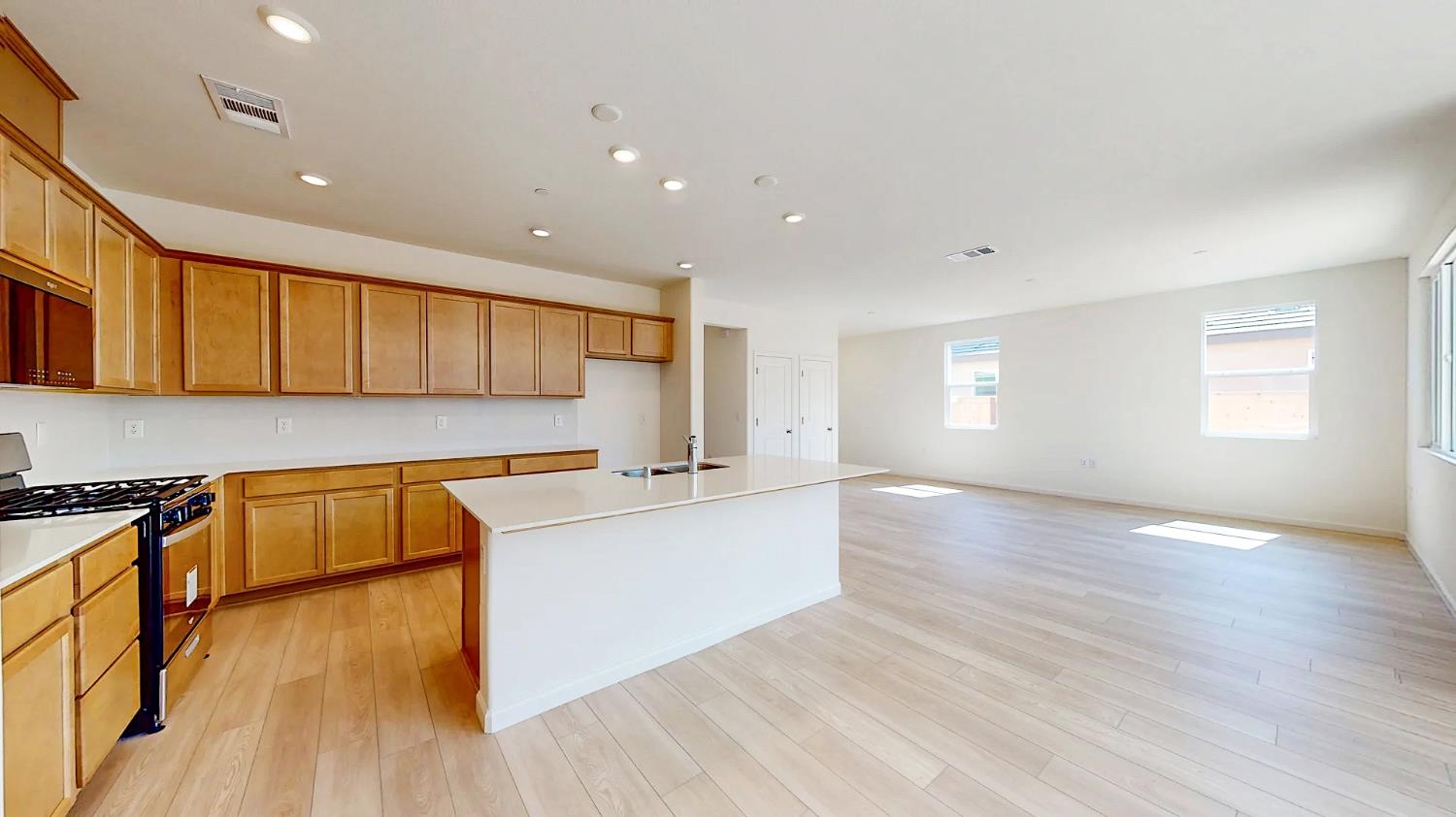 Detail Gallery Image 17 of 55 For 6312 Sun Haven St, Hughson,  CA 95326 - 3 Beds | 2 Baths