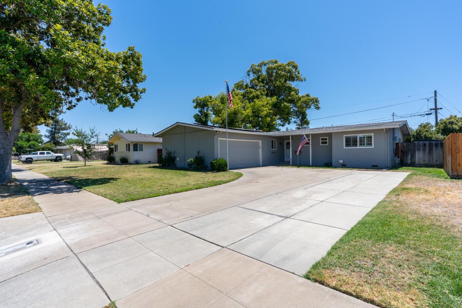 Detail Gallery Image 2 of 51 For 1586 Underwood Ave, Atwater,  CA 95301 - 3 Beds | 2 Baths