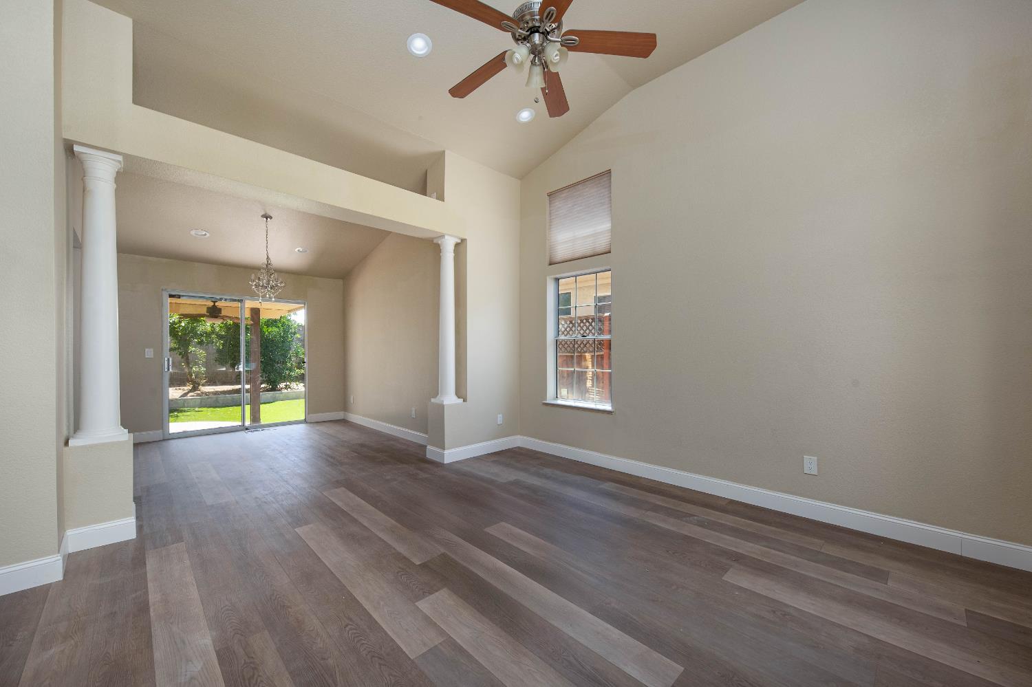 Detail Gallery Image 10 of 50 For 270 Camelot Dr, Tracy,  CA 95376 - 4 Beds | 3 Baths
