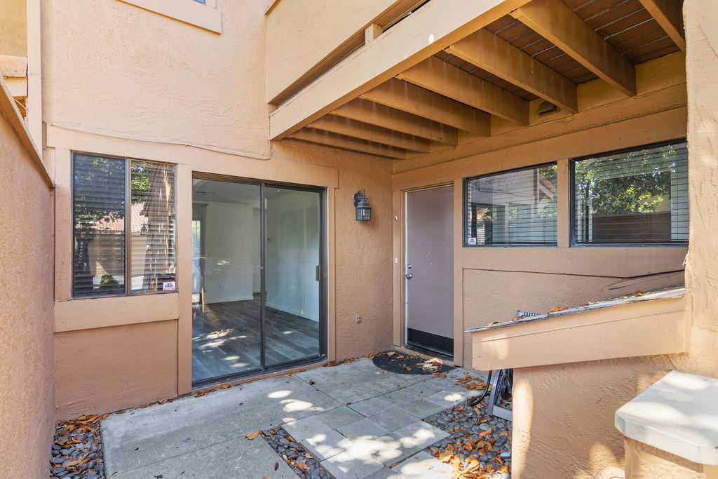 Detail Gallery Image 2 of 33 For 1216 W Roseburg Ave a,  Modesto,  CA 95350 - 3 Beds | 2/1 Baths