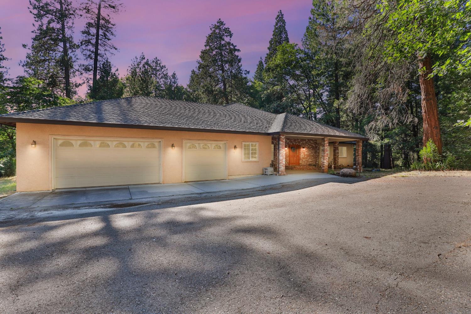 Detail Gallery Image 1 of 38 For 4351 Puerta Del Sol, Camino,  CA 95709 - 3 Beds | 2/1 Baths