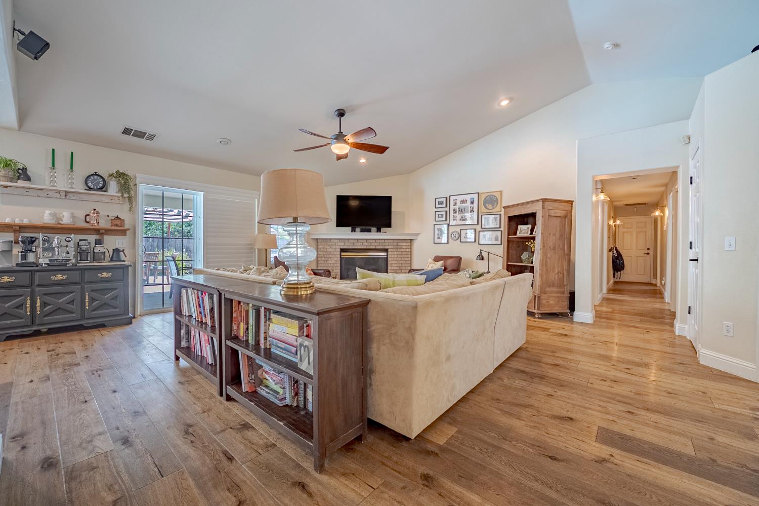 Detail Gallery Image 11 of 58 For 770 Warbler Ct, Merced,  CA 95340 - 4 Beds | 2 Baths