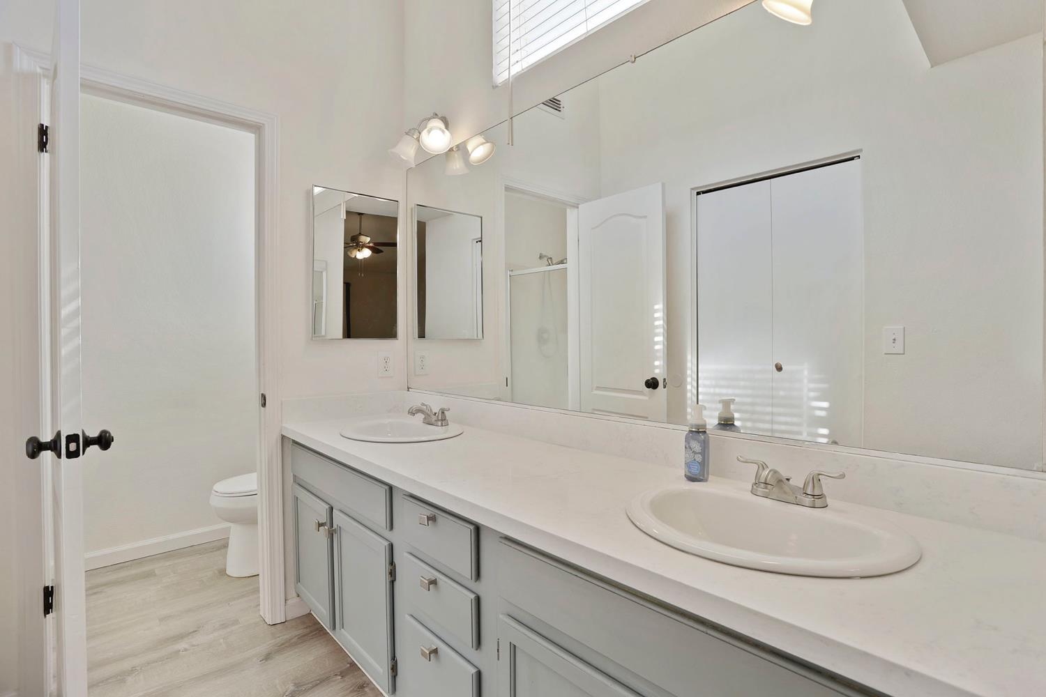 Detail Gallery Image 12 of 30 For 808 Marsh Creek Dr, Sacramento,  CA 95838 - 3 Beds | 2 Baths