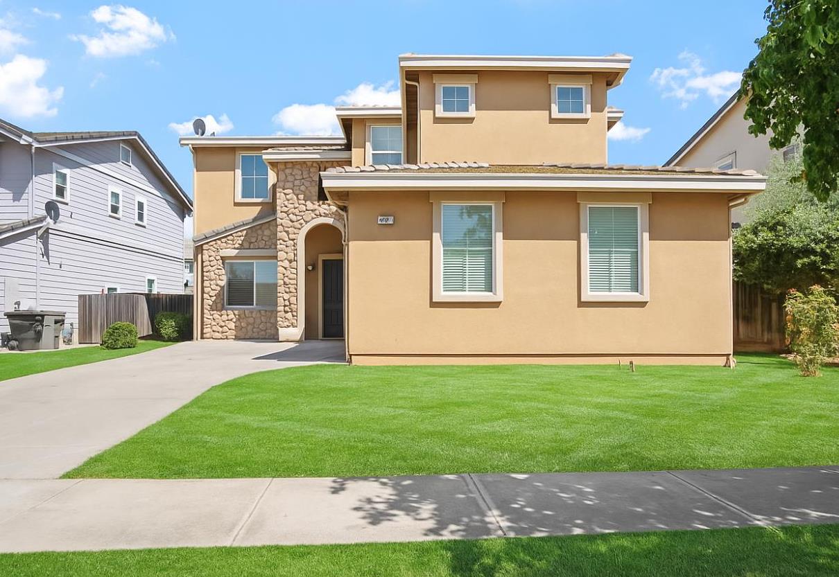 Detail Gallery Image 2 of 29 For 553 Stetson Dr, Oakdale,  CA 95361 - 5 Beds | 3 Baths