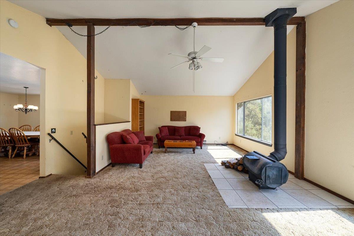 Detail Gallery Image 8 of 44 For 5941 Garden Park Dr, Garden Valley,  CA 95633 - 3 Beds | 2/1 Baths