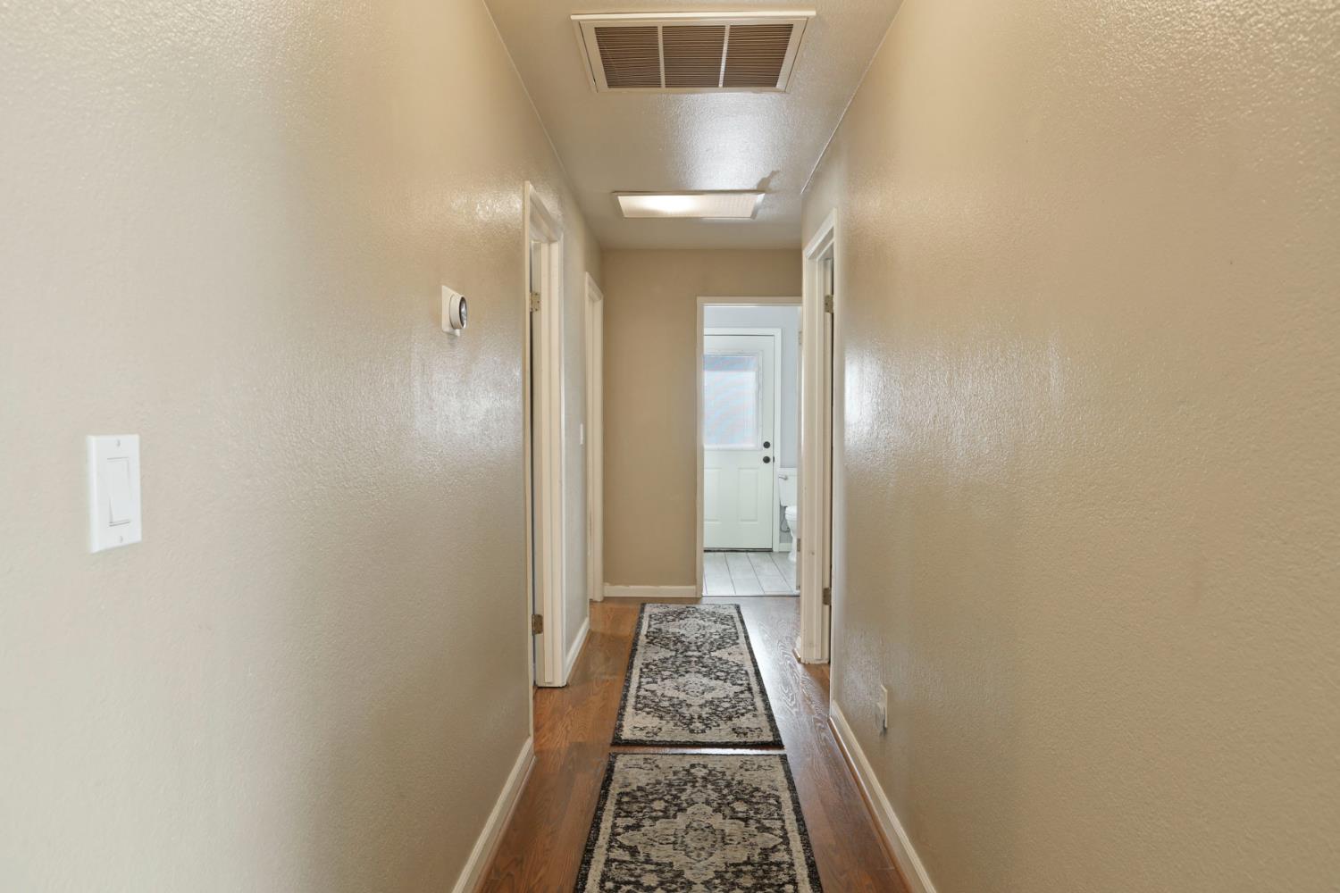 Detail Gallery Image 7 of 46 For 2700 Tassajara Dr, Modesto,  CA 95358 - 3 Beds | 2 Baths
