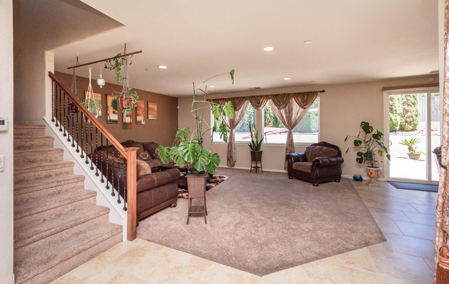 Detail Gallery Image 12 of 64 For 5394 Otter Pond Way, Rancho Cordova,  CA 95742 - 5 Beds | 3 Baths
