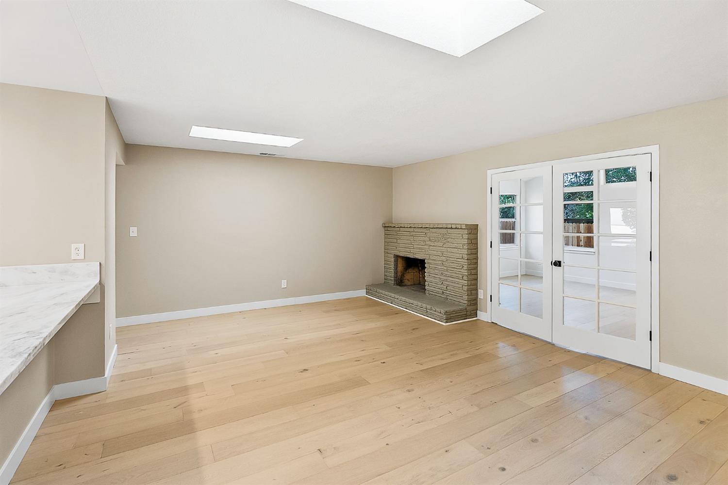 Detail Gallery Image 10 of 50 For 7548 Widgeon Way, Fair Oaks,  CA 95628 - 4 Beds | 2 Baths