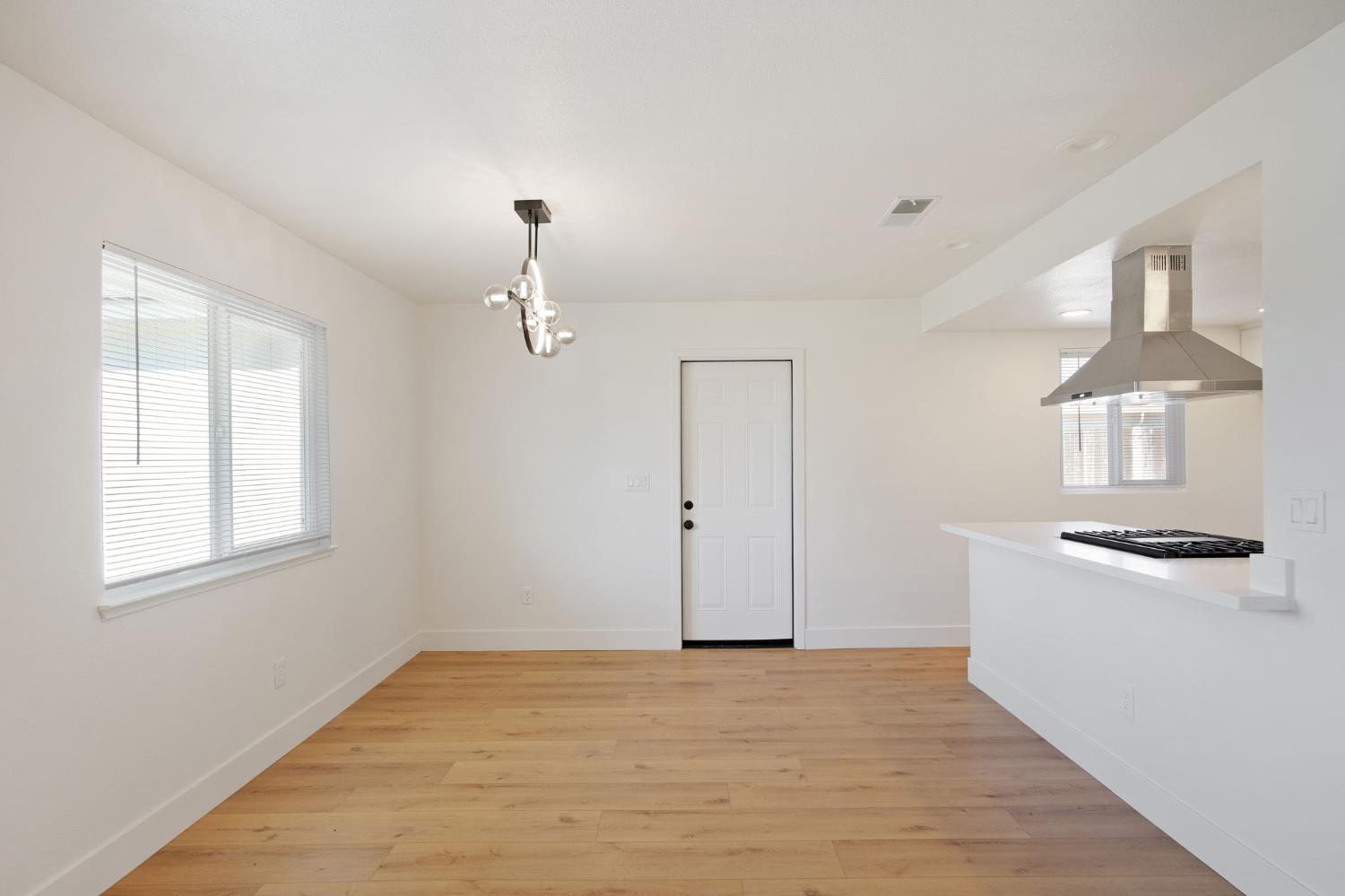 Detail Gallery Image 8 of 28 For 1757 Hickory Ave, Livingston,  CA 95334 - 4 Beds | 2 Baths