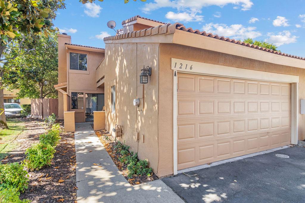Detail Gallery Image 1 of 33 For 1216 W Roseburg Ave a,  Modesto,  CA 95350 - 3 Beds | 2/1 Baths