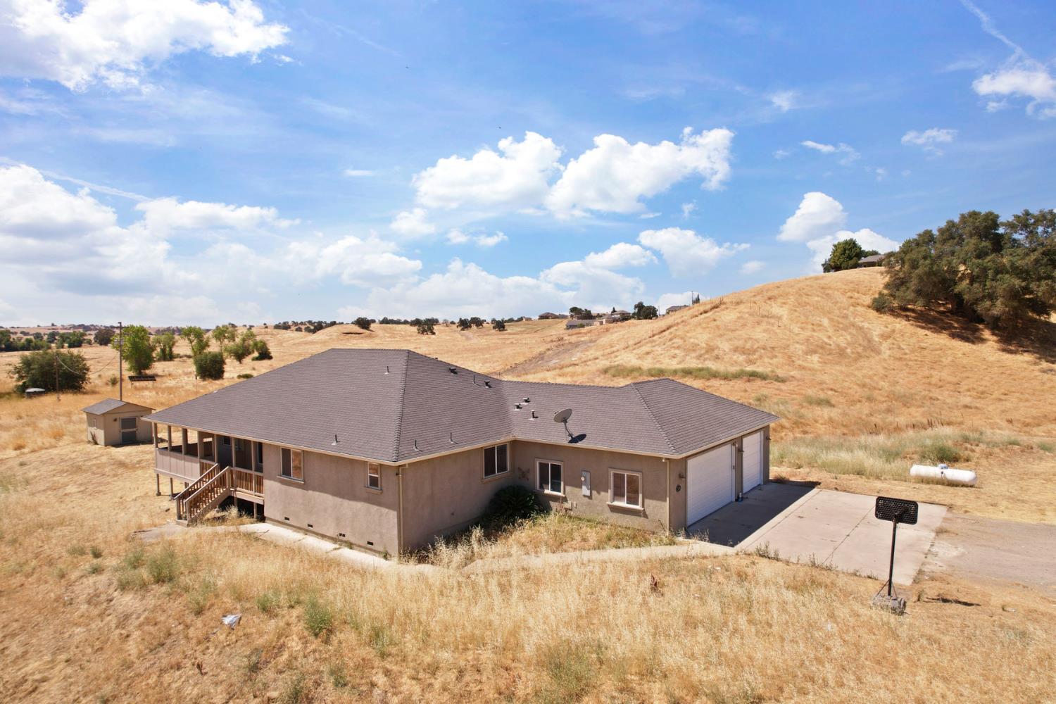 Detail Gallery Image 4 of 60 For 2226 Grapevine Gulch Rd, Ione,  CA 95640 - 3 Beds | 2/1 Baths