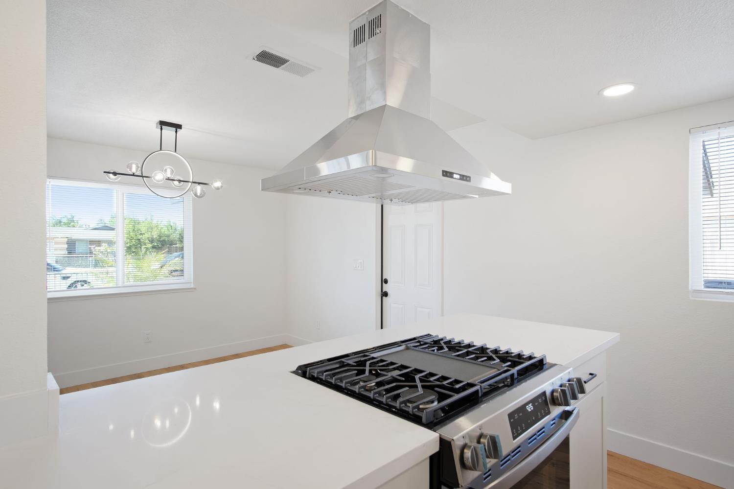 Detail Gallery Image 14 of 28 For 1757 Hickory Ave, Livingston,  CA 95334 - 4 Beds | 2 Baths