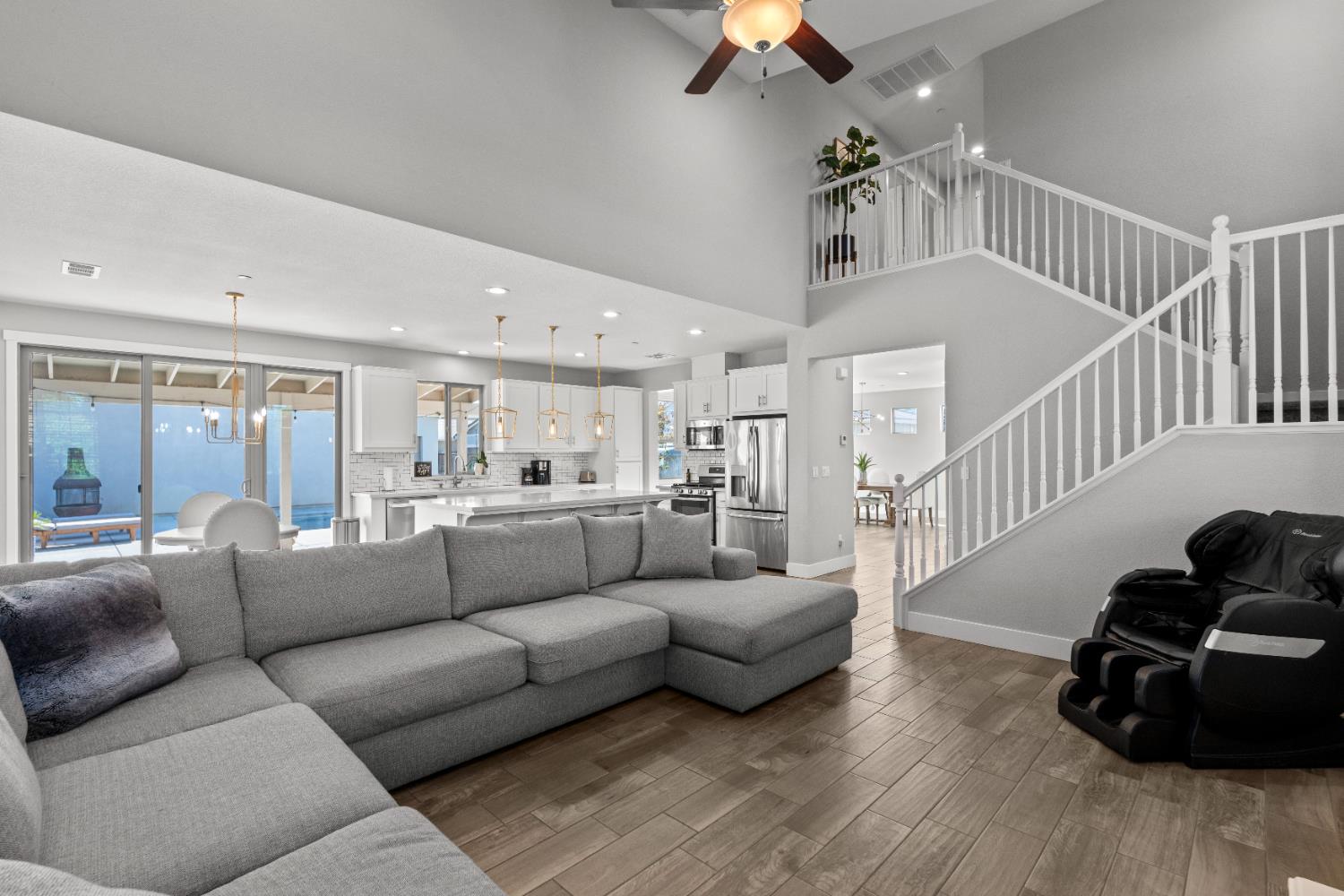 Detail Gallery Image 15 of 39 For 587 Bascule Dr, Oakdale,  CA 95361 - 4 Beds | 3 Baths