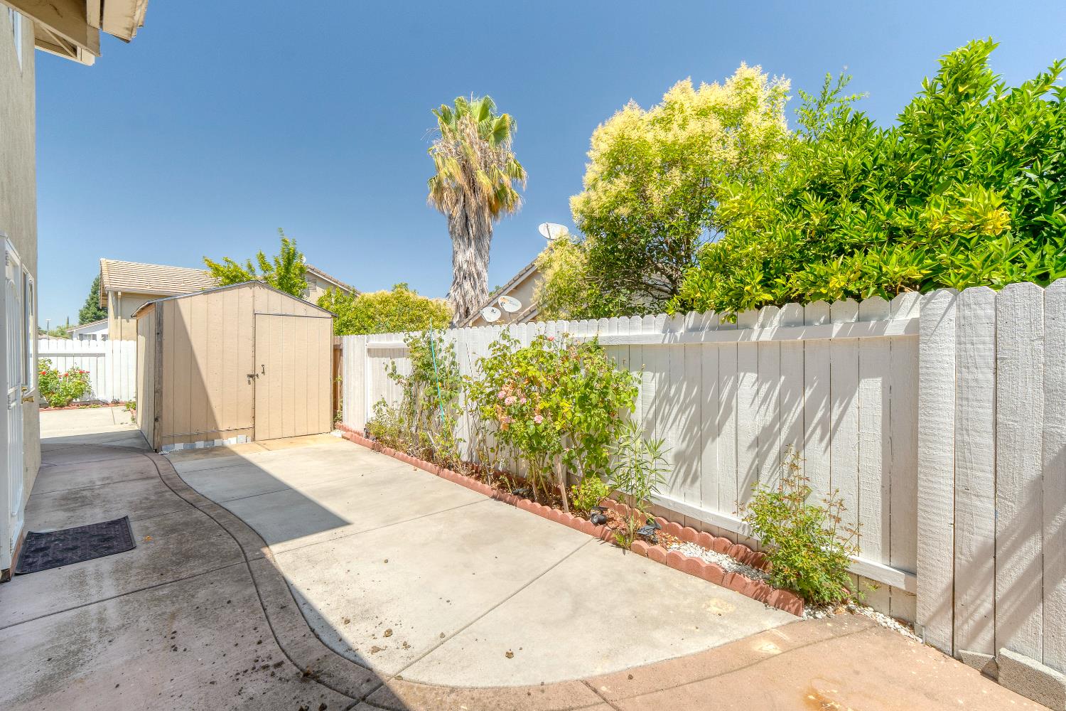 Detail Gallery Image 31 of 32 For 7953 Pearl Drop Ct, Antelope,  CA 95843 - 6 Beds | 3 Baths