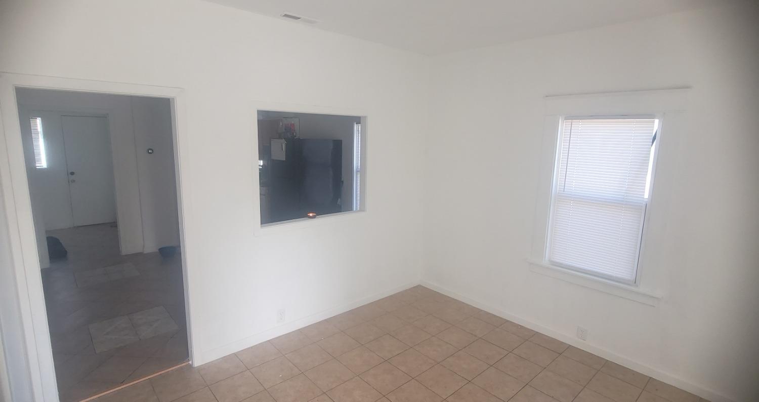Detail Gallery Image 9 of 30 For 1010 W 4th St, Antioch,  CA 94509 - 3 Beds | 1 Baths