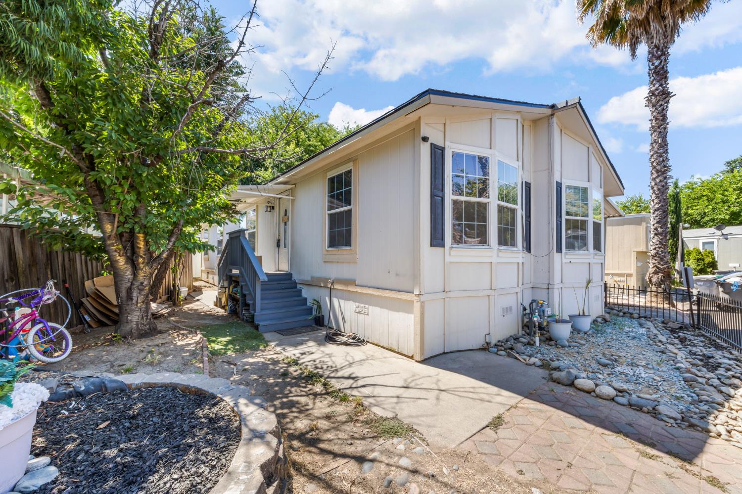 Detail Gallery Image 5 of 47 For 1050 W Capitol Ave 11, West Sacramento,  CA 95691 - 3 Beds | 2 Baths