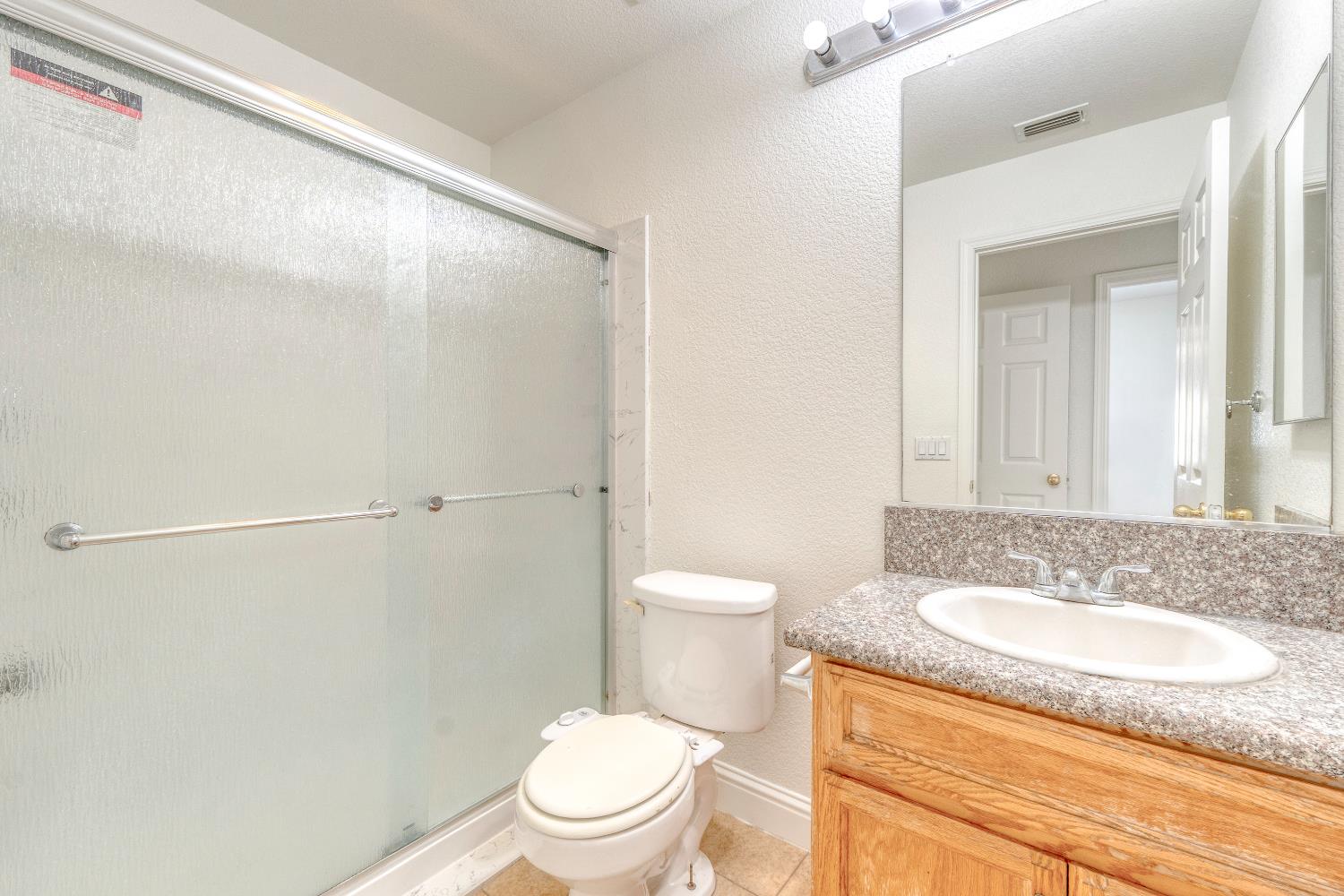 Detail Gallery Image 11 of 32 For 7953 Pearl Drop Ct, Antelope,  CA 95843 - 6 Beds | 3 Baths