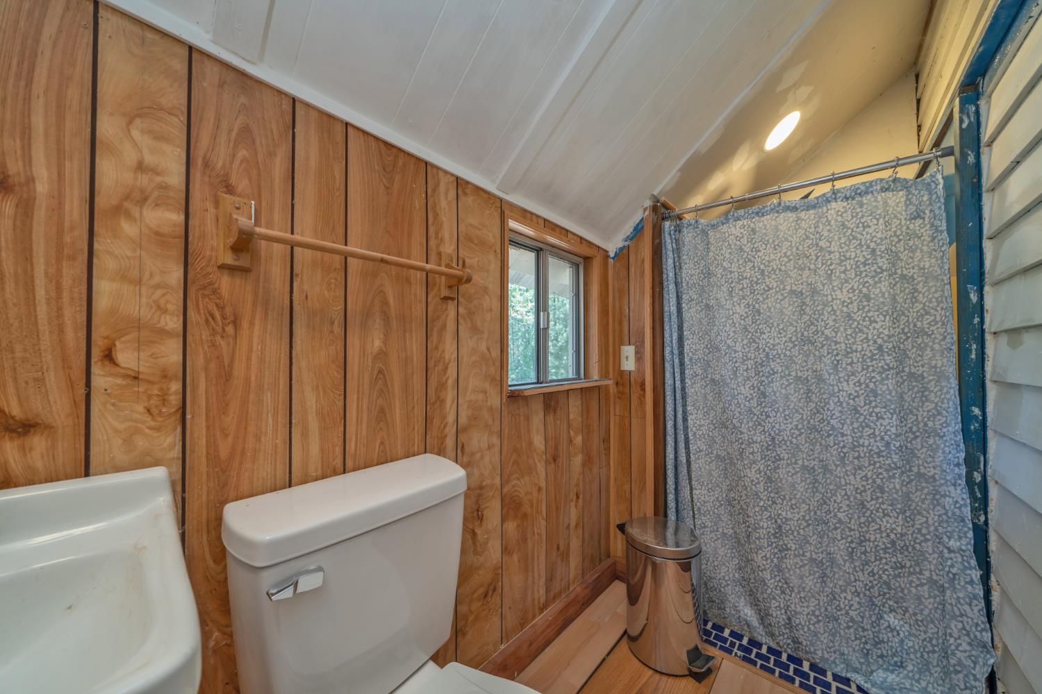 Detail Gallery Image 20 of 36 For 1334 Sugar Loaf Ave, Kyburz,  CA 95720 - 1 Beds | 2 Baths