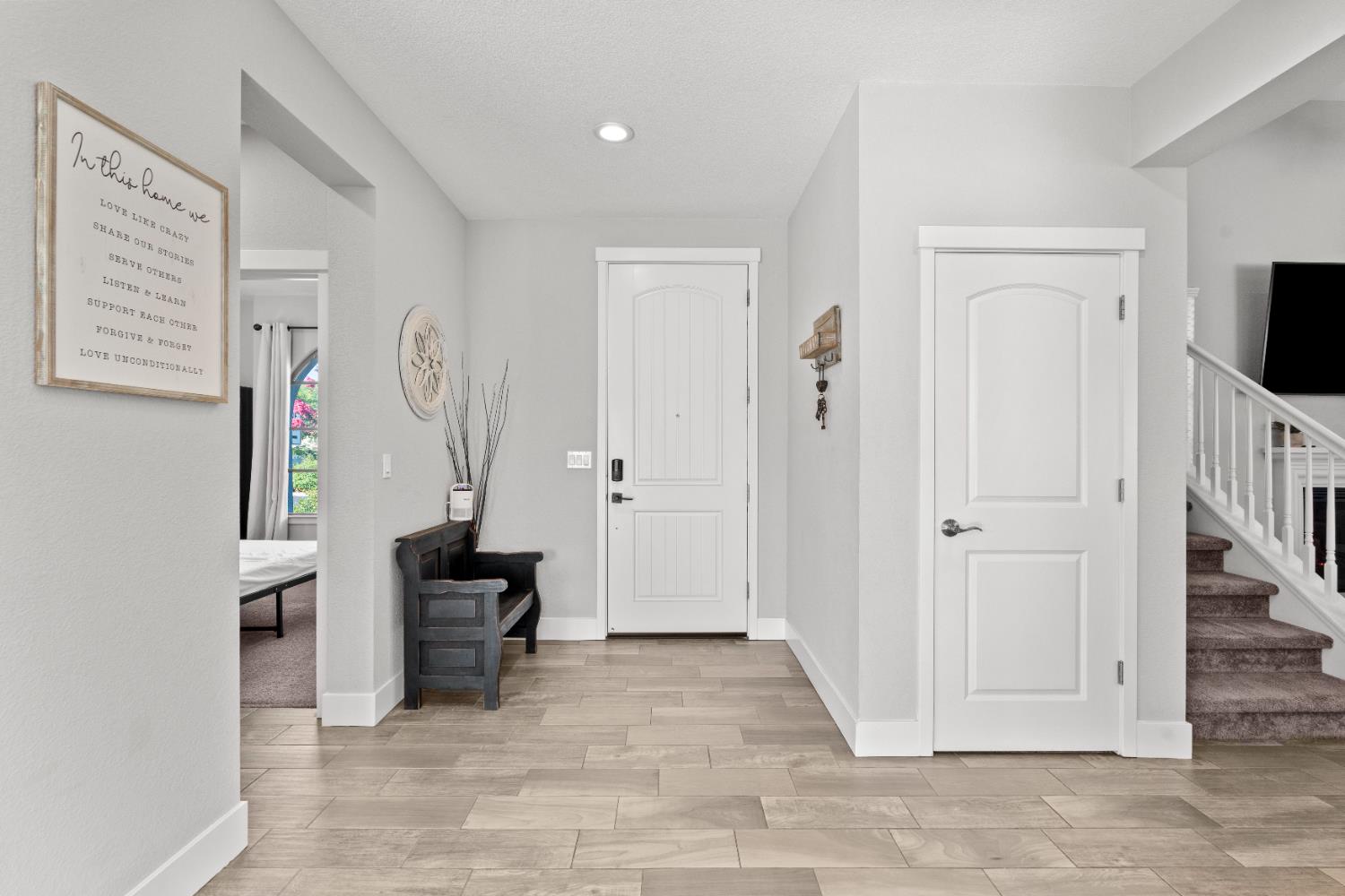Detail Gallery Image 6 of 39 For 587 Bascule Dr, Oakdale,  CA 95361 - 4 Beds | 3 Baths