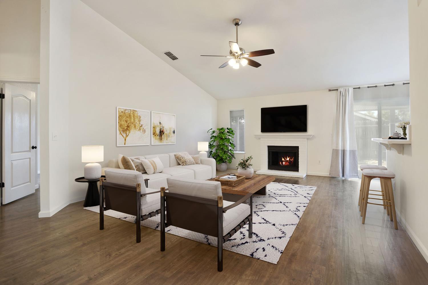 Detail Gallery Image 4 of 30 For 808 Marsh Creek Dr, Sacramento,  CA 95838 - 3 Beds | 2 Baths