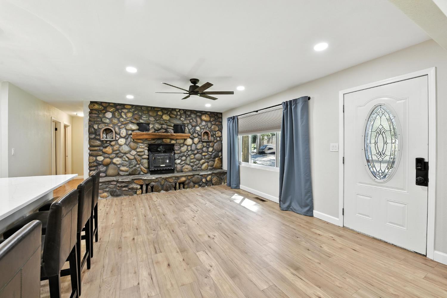 Detail Gallery Image 7 of 45 For 6143 Dolly Varden Ln, Pollock Pines,  CA 95726 - 3 Beds | 2/1 Baths